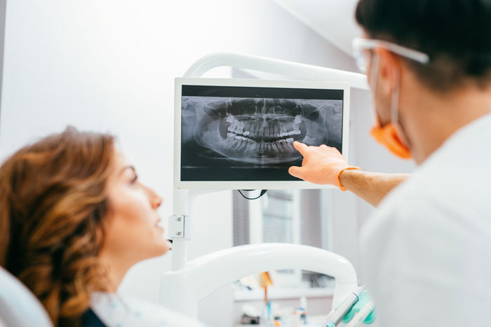 DENTAL DIAGNOSIS AND X-RAY 